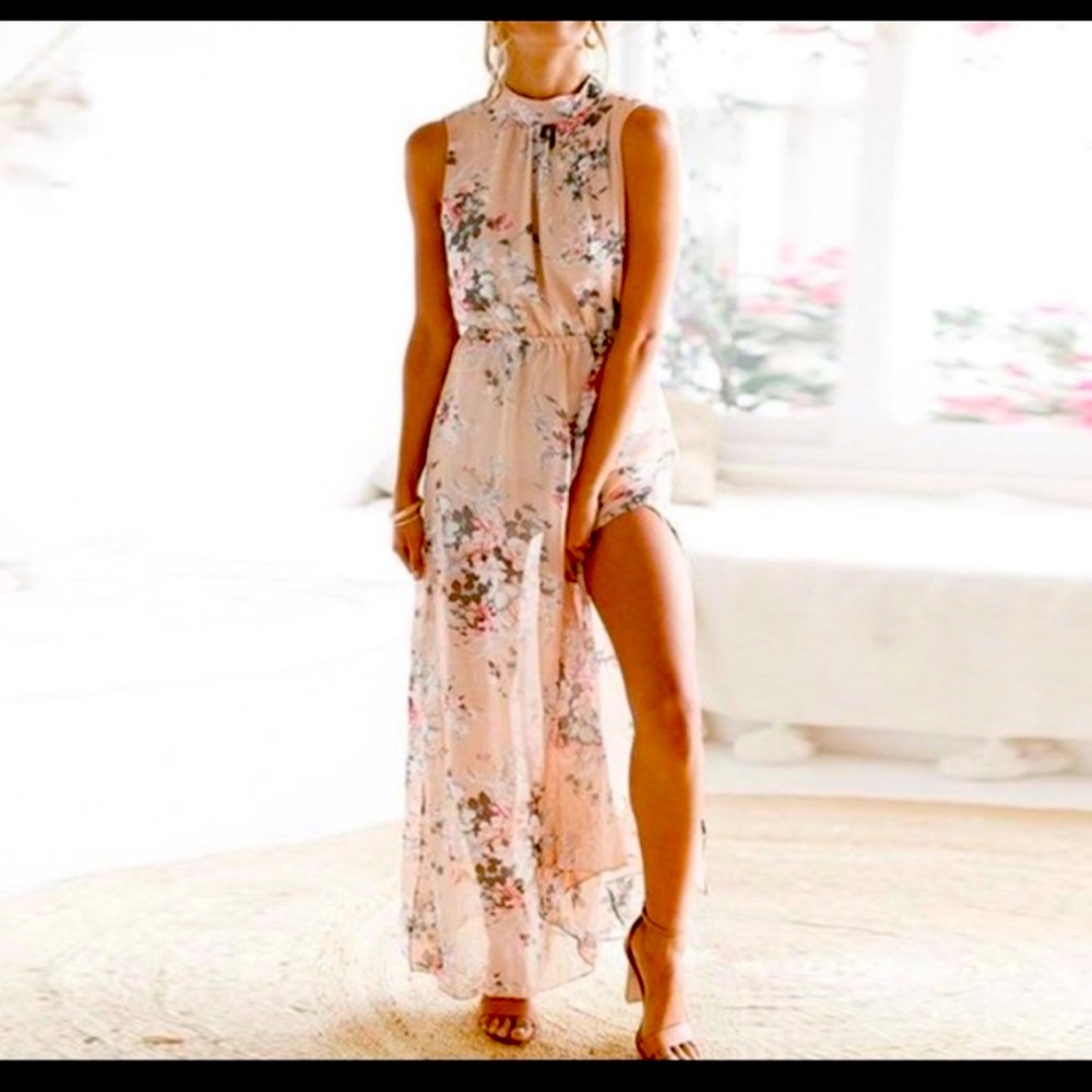 Maxi dress backless